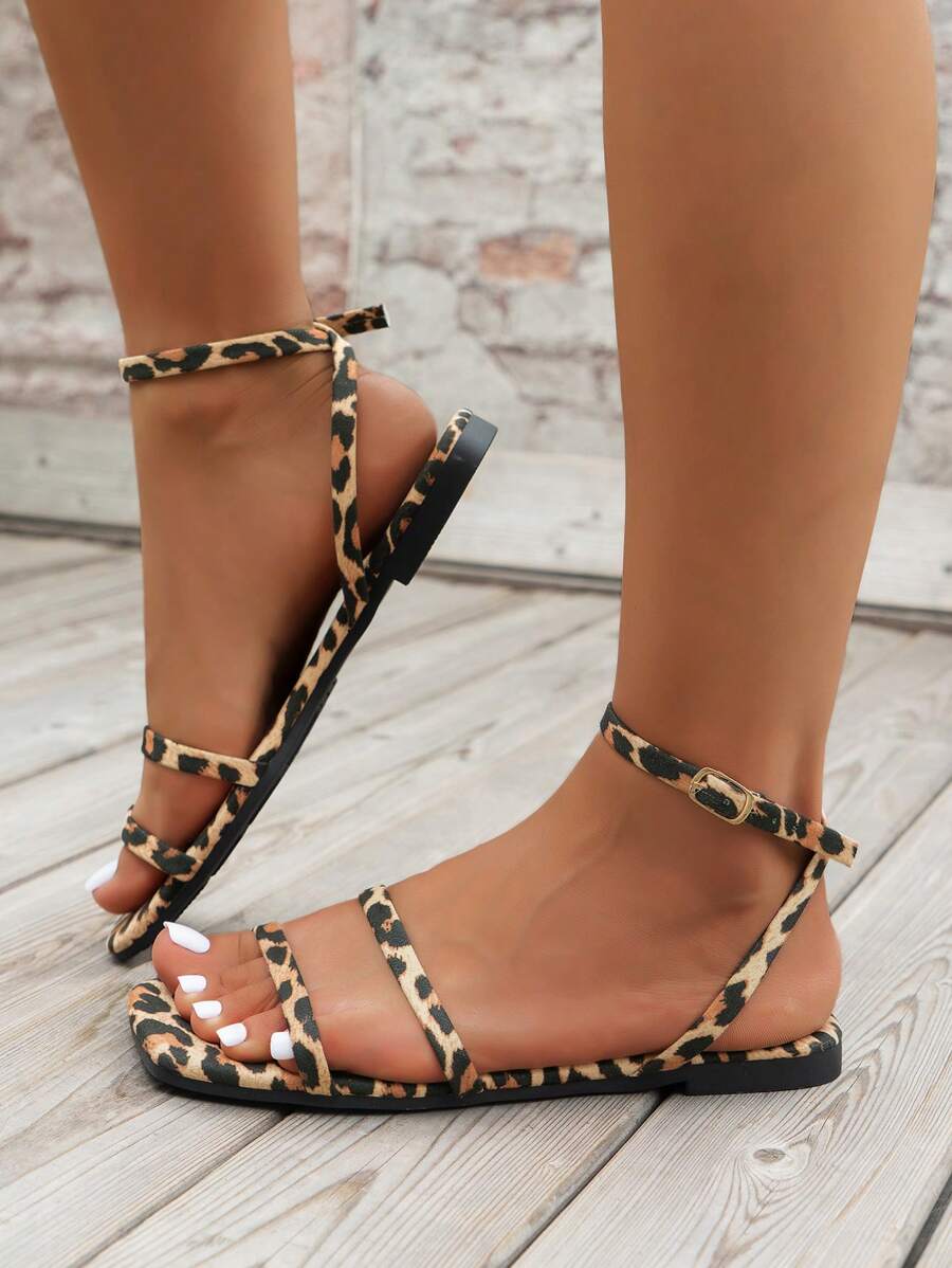 صنادل نسائية