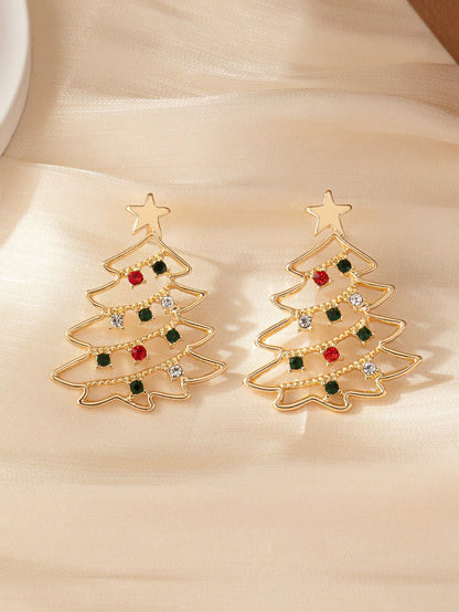 زوج من الأقراط المعدنية بتصميم شجرة عيد الميلاد