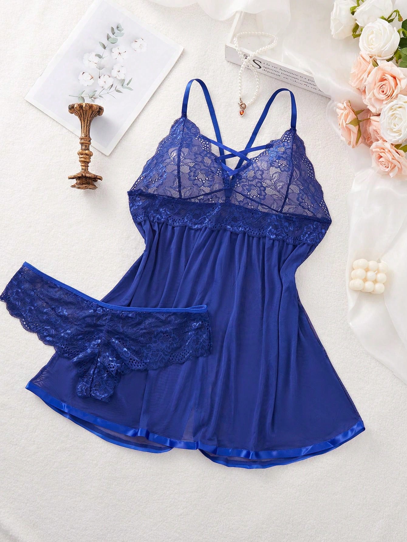 طقم لانجيري مقاس كبير للنساء، بيبي دول جريء مع حمّالات رباط خلفي ولآلئ دانتيل إثاري