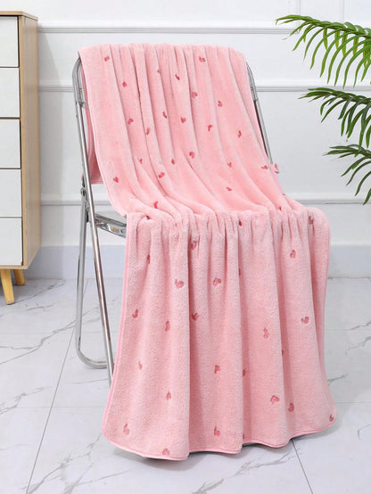 منشفة صغيرة بشكل القلب المصنوعة من قطن الكورال الناعم والماصة للماء، مثالية للاستخدام في الحمامات والصالات الرياضية والفنادق والاستخدام اليومي. هدية مثالية لعيد الأم و