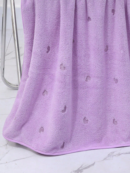 منشفة صغيرة بشكل القلب المصنوعة من قطن الكورال الناعم والماصة للماء، مثالية للاستخدام في الحمامات والصالات الرياضية والفنادق والاستخدام اليومي. هدية مثالية لعيد الأم و