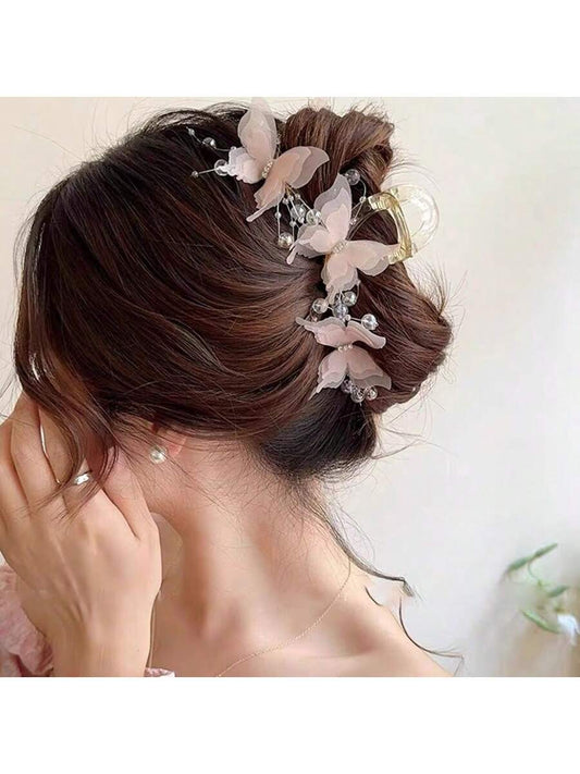 زرادية شعر جميلة ورقيقة من الشباك والخرز بشكل فراشة