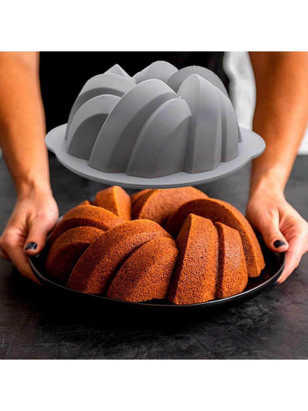 مقلاة خبز توست مستطيلة الشكل باللون الرمادي