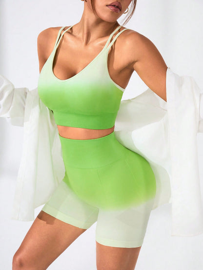 بدلة نسائية برازيلية بسيطة متدرجة لليومية والرياضة، مكوّنة من حمّالة صدر وسروال بيكر