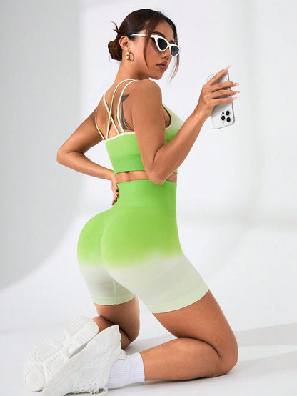 بدلة نسائية برازيلية بسيطة متدرجة لليومية والرياضة، مكوّنة من حمّالة صدر وسروال بيكر