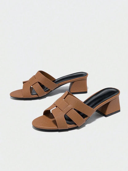 صنادل نسائية