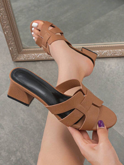 صنادل نسائية