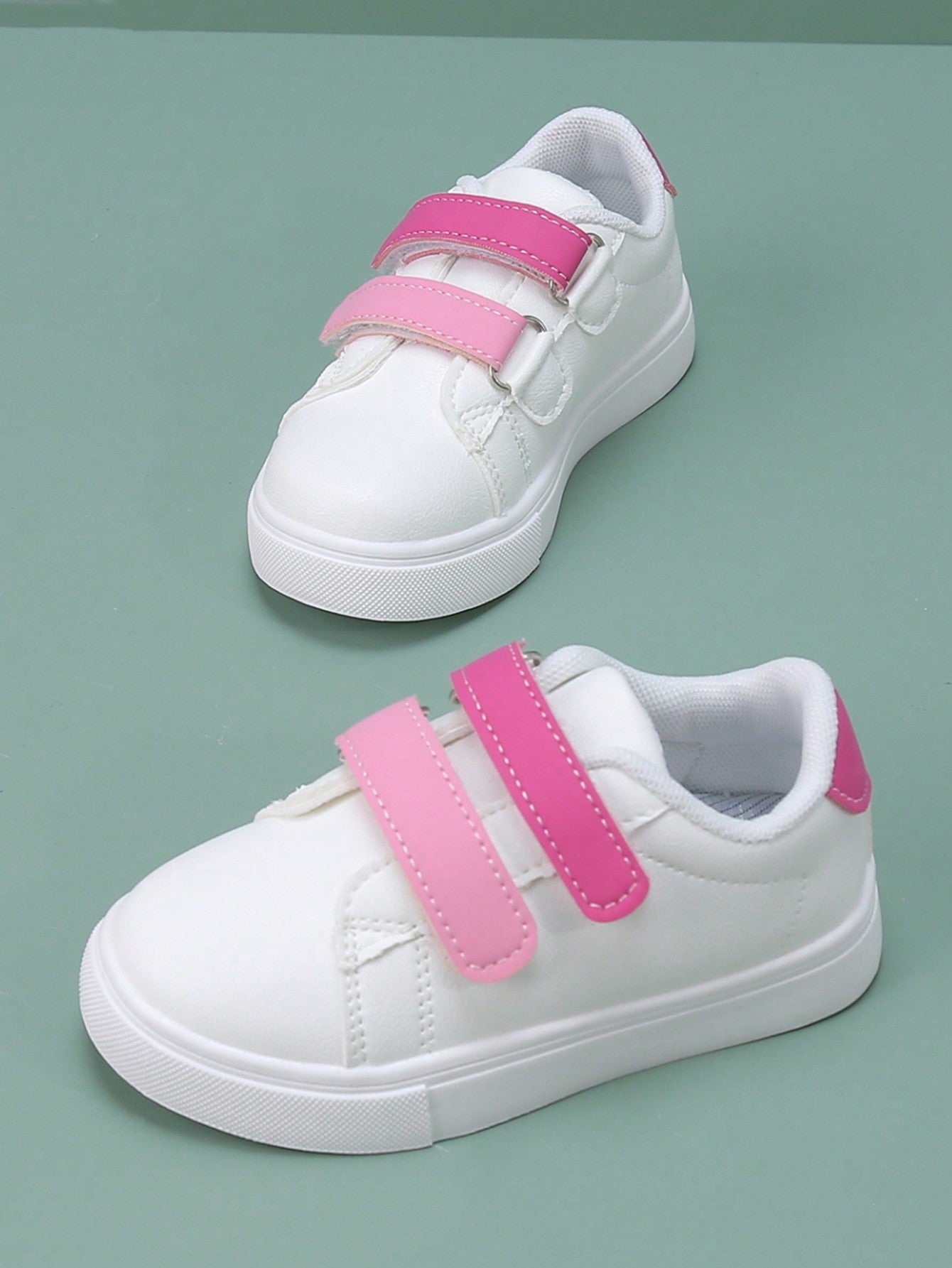 أحذية رضّع رياضية