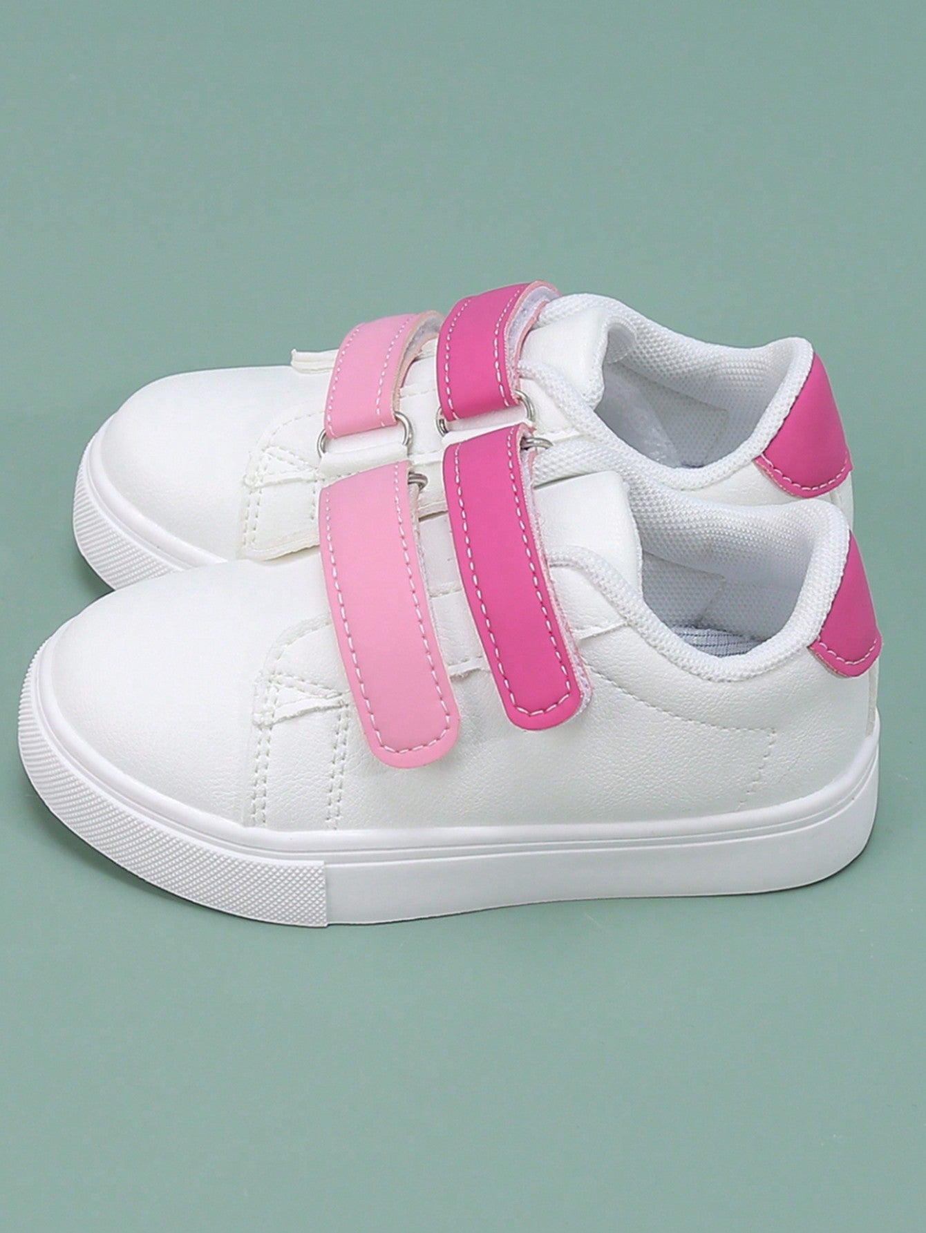 أحذية رضّع رياضية