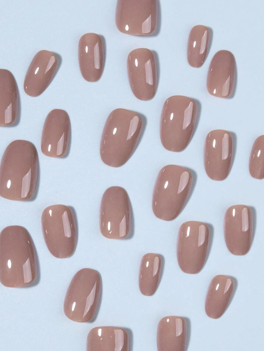 أظافر مزيفة أكريليكية بشكل بيضاوي قصير ناعم 24 قطعة