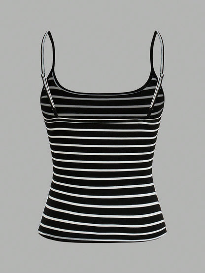 قطع حمالات غير رسمية مخططة باللونين الأسود والأبيض للنساء ،