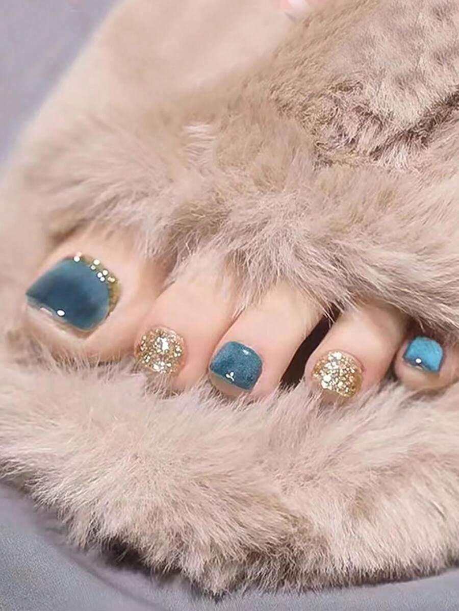 أظافر قصيرة