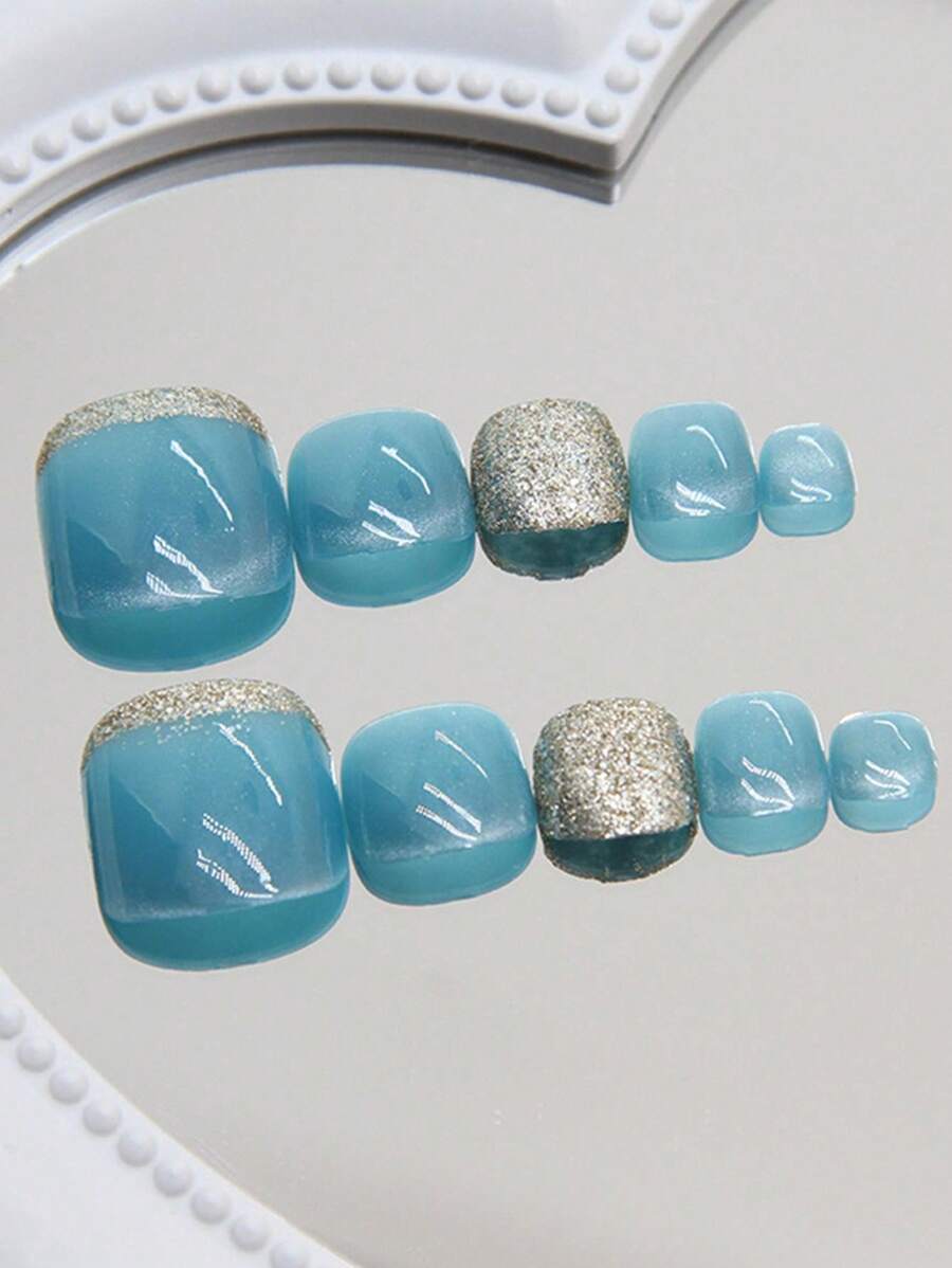 أظافر قصيرة