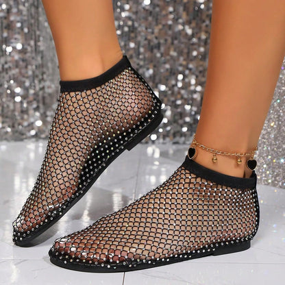 صنادل نسائية مسطحة بتصميم الشبكة، نمط فن البانك في مهرجان الموسيقى، غير قابلة للانزلاق ومليئة بالبريق، موضة ومنحوتة، مسامية بالخرز اللامع، شبكية و بأصبع القدم المستدير