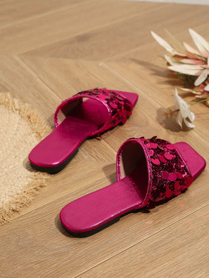 صندل مسطح نسائي عصري كبير ومقدمة مربعة ومطرز بالترتر، صيفي