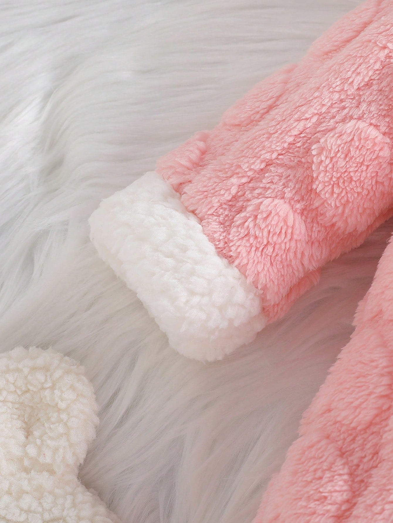 بدلة رومبر سميكة بأذنين الأرنب بغطاء للفتيات الرضع لفصل الشتاء