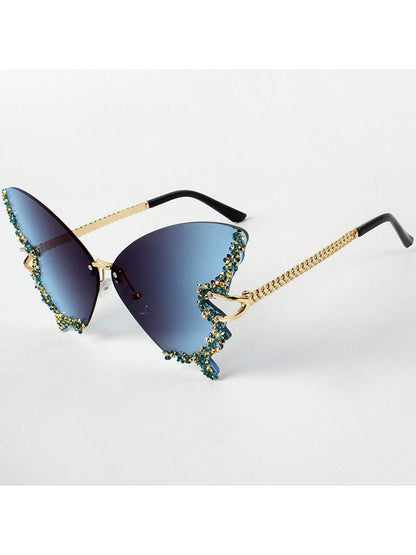 نظارات عصرية وردية لقضاء العطلات على الشاطئ