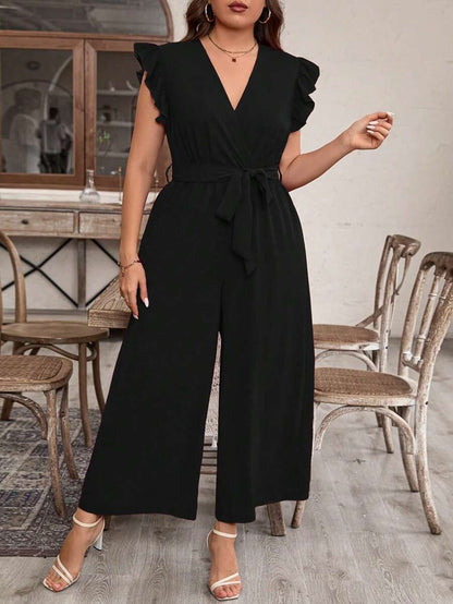 بدلة قصيرة بأرجل واسعة وزنبة على الخصر بطبقات