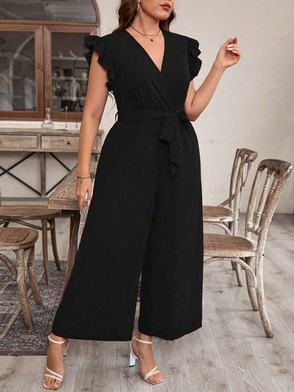 بدلة قصيرة بأرجل واسعة وزنبة على الخصر بطبقات