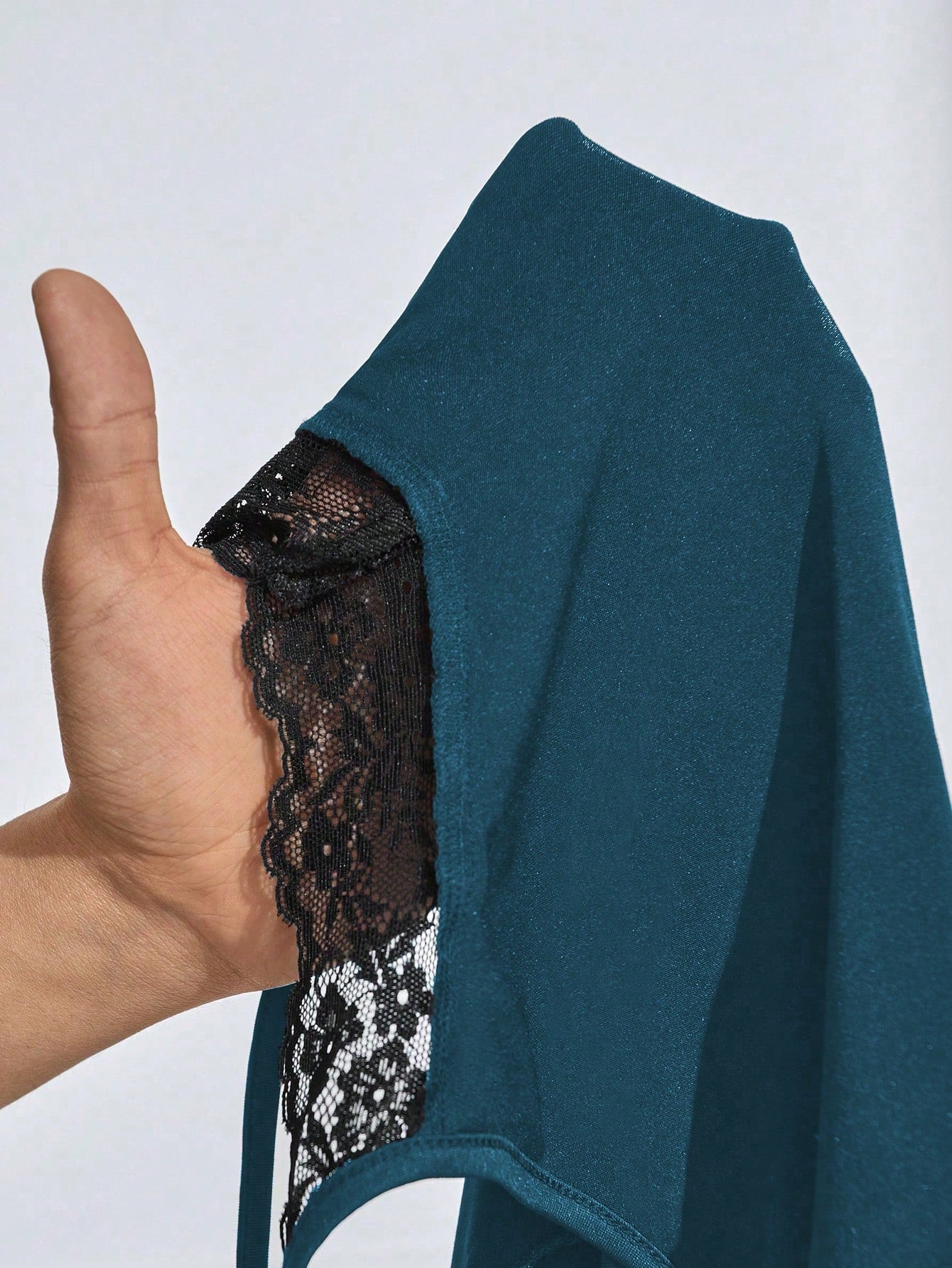 بدلة نسائية جامبسوت دانتيل جذابة مزخرفة بالرباط