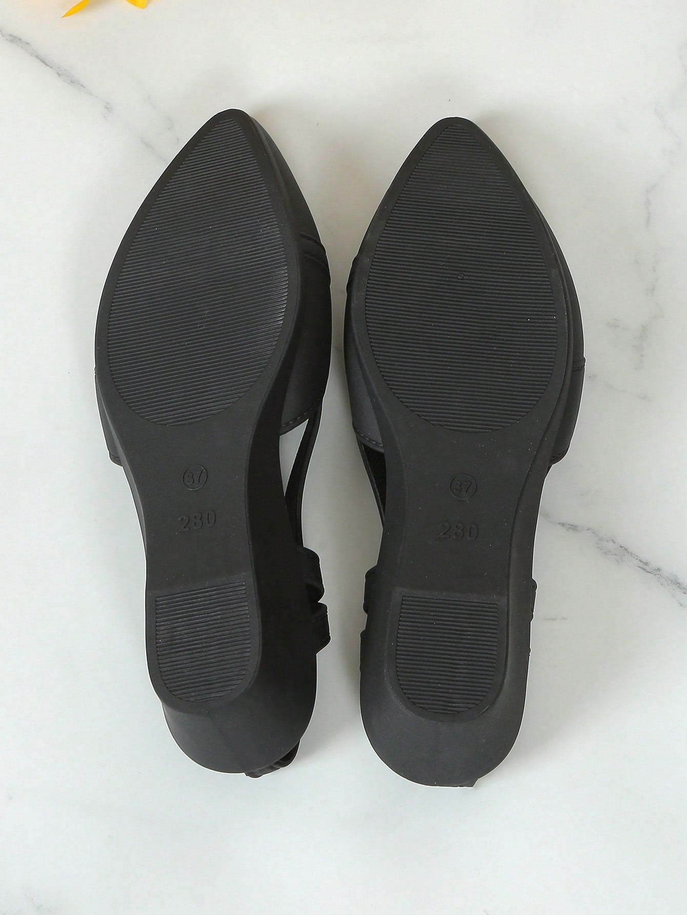 حذاء نسائي بكعب صلب مغلق بإبزيم كاحل ونعل سميك لصنادل الصيف