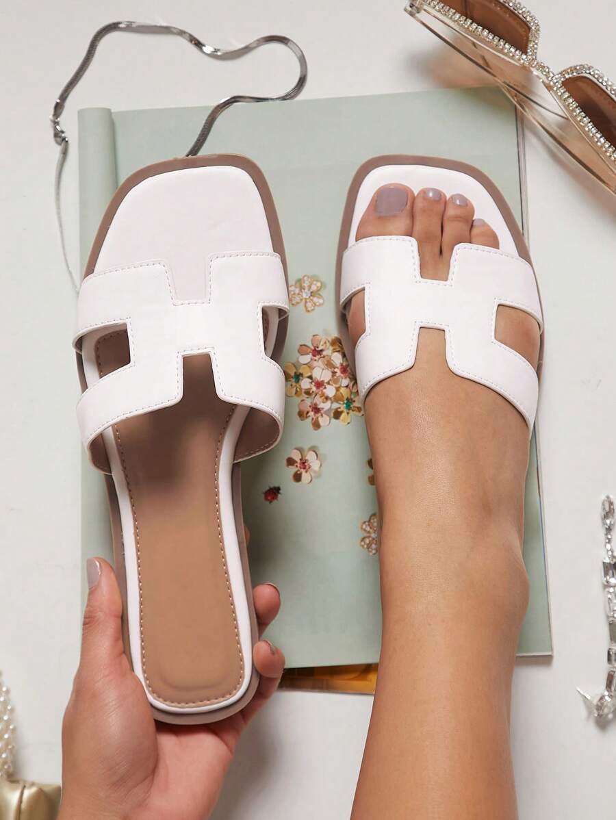 صنادل نسائية