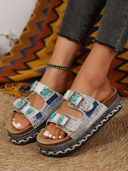 نعل نسائي سميك لصندل قوي جديد 2024 للربيع والصيف، بمشبكين مزدوجين وتزيين بالراين