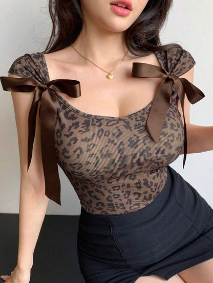 بلوزة نسائية