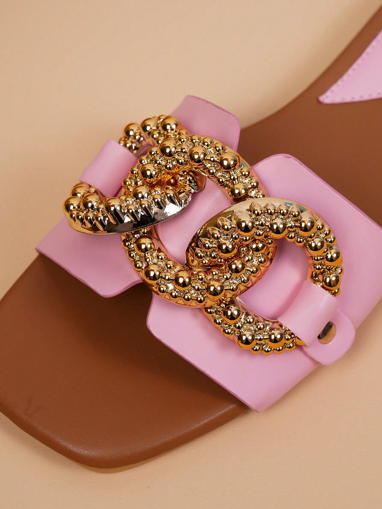 صنادل مسطحة نسائية