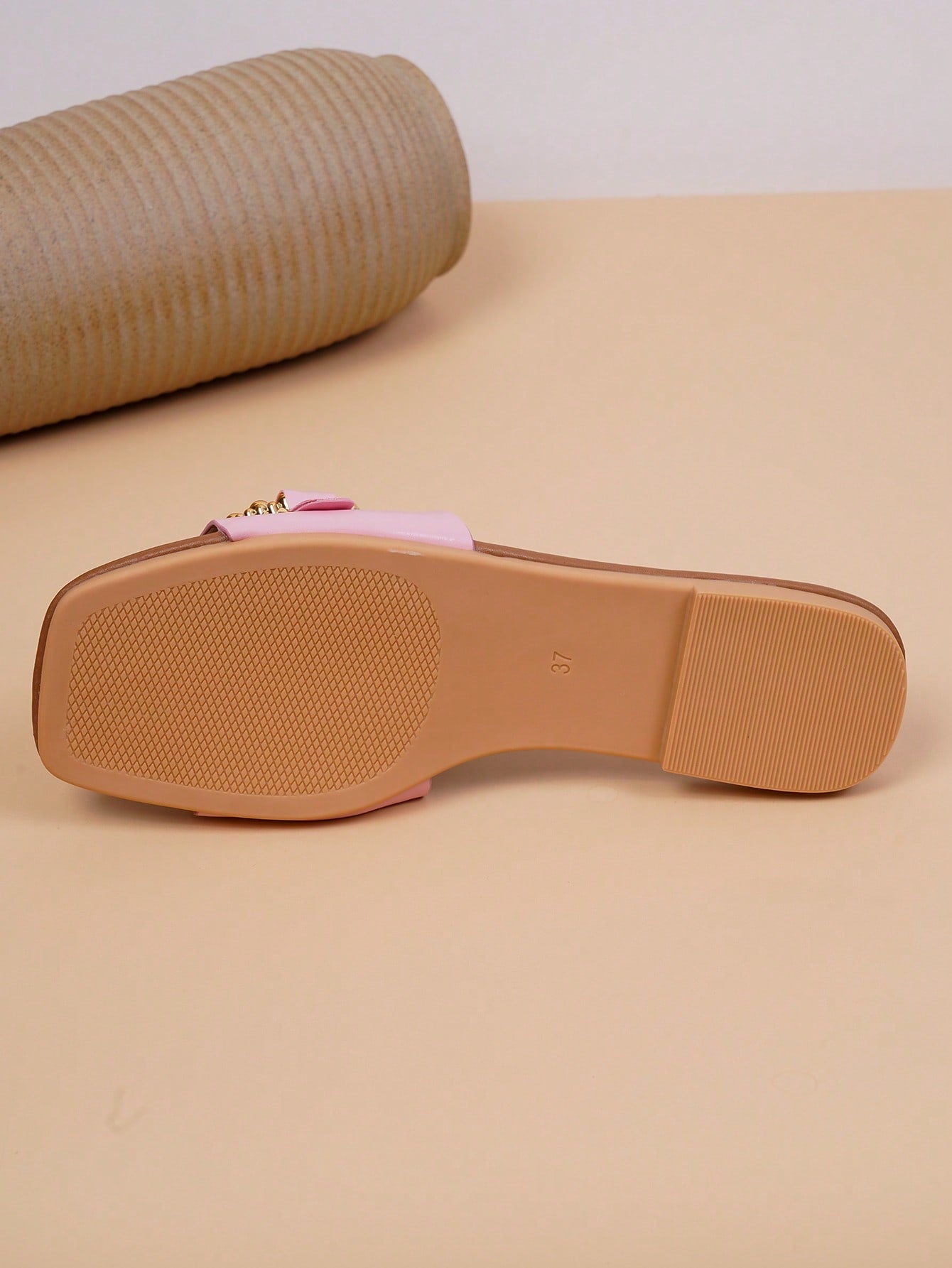 صنادل مسطحة نسائية