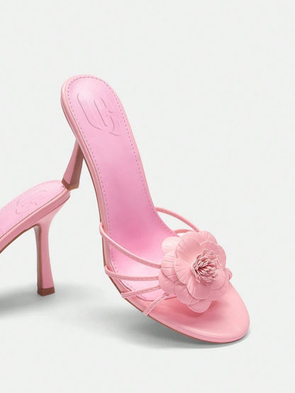 صنادل نسائية