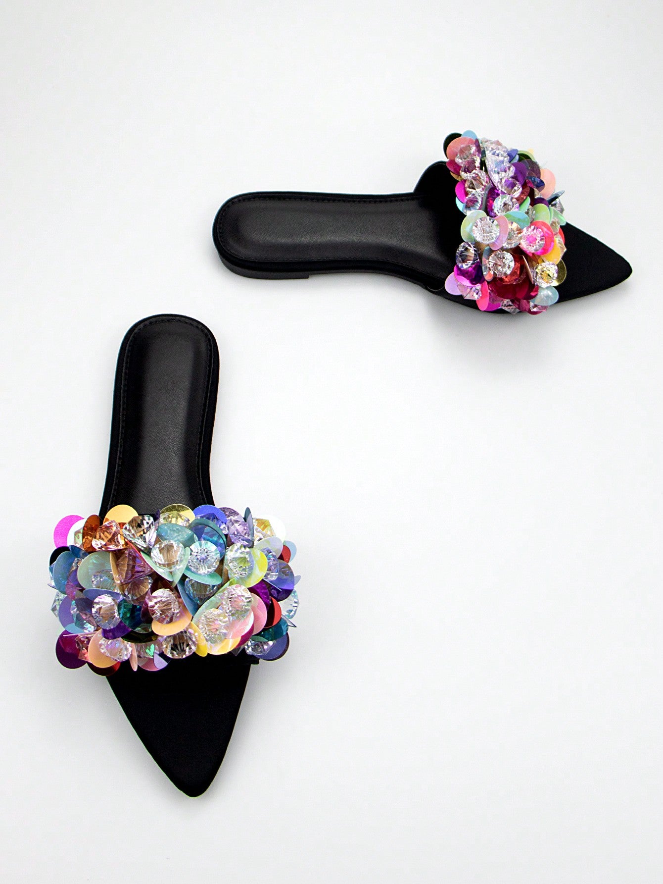 صنادل مسطحة نسائية