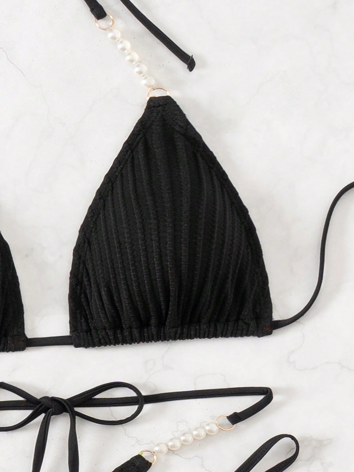 مجموعة بكيني قطعتين عنق عالي من اللون الأحادي للنساء للصيف والشاطئ