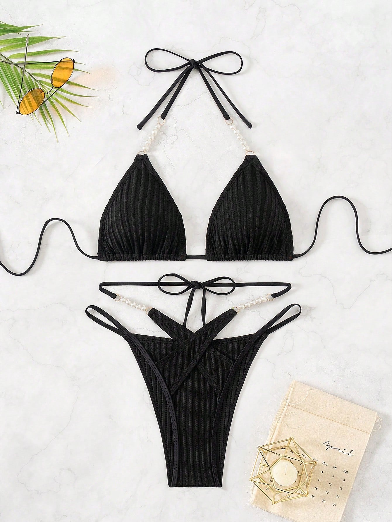 مجموعة بكيني قطعتين عنق عالي من اللون الأحادي للنساء للصيف والشاطئ