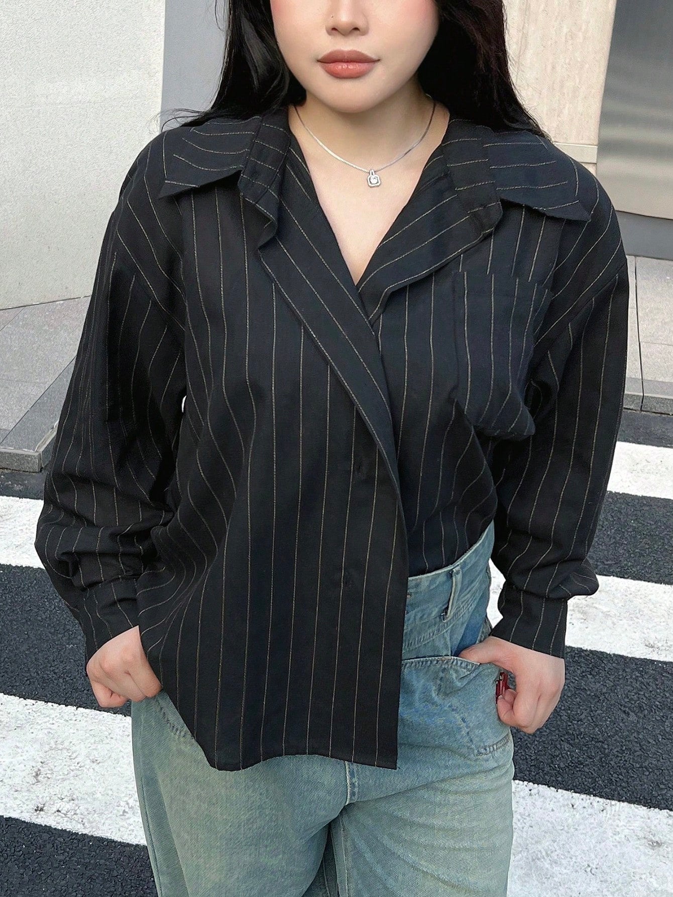 قميص نسائي بأكمام طويلة بأسلوب بسيط أحادي اللون للاستخدام اليومي مقاسات كبيرة