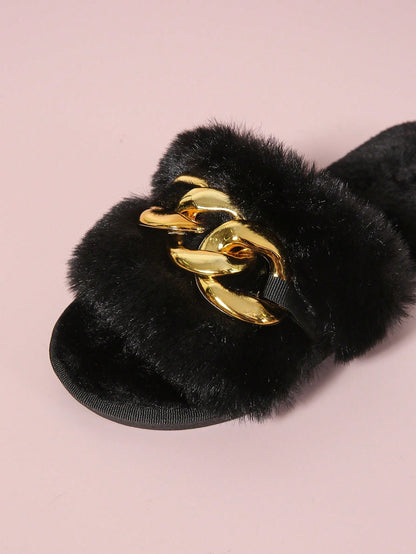 الشبشب الفضفاض السهل الارتداء للنساء مفتوح الأصبع مع زخرفة السلسلة