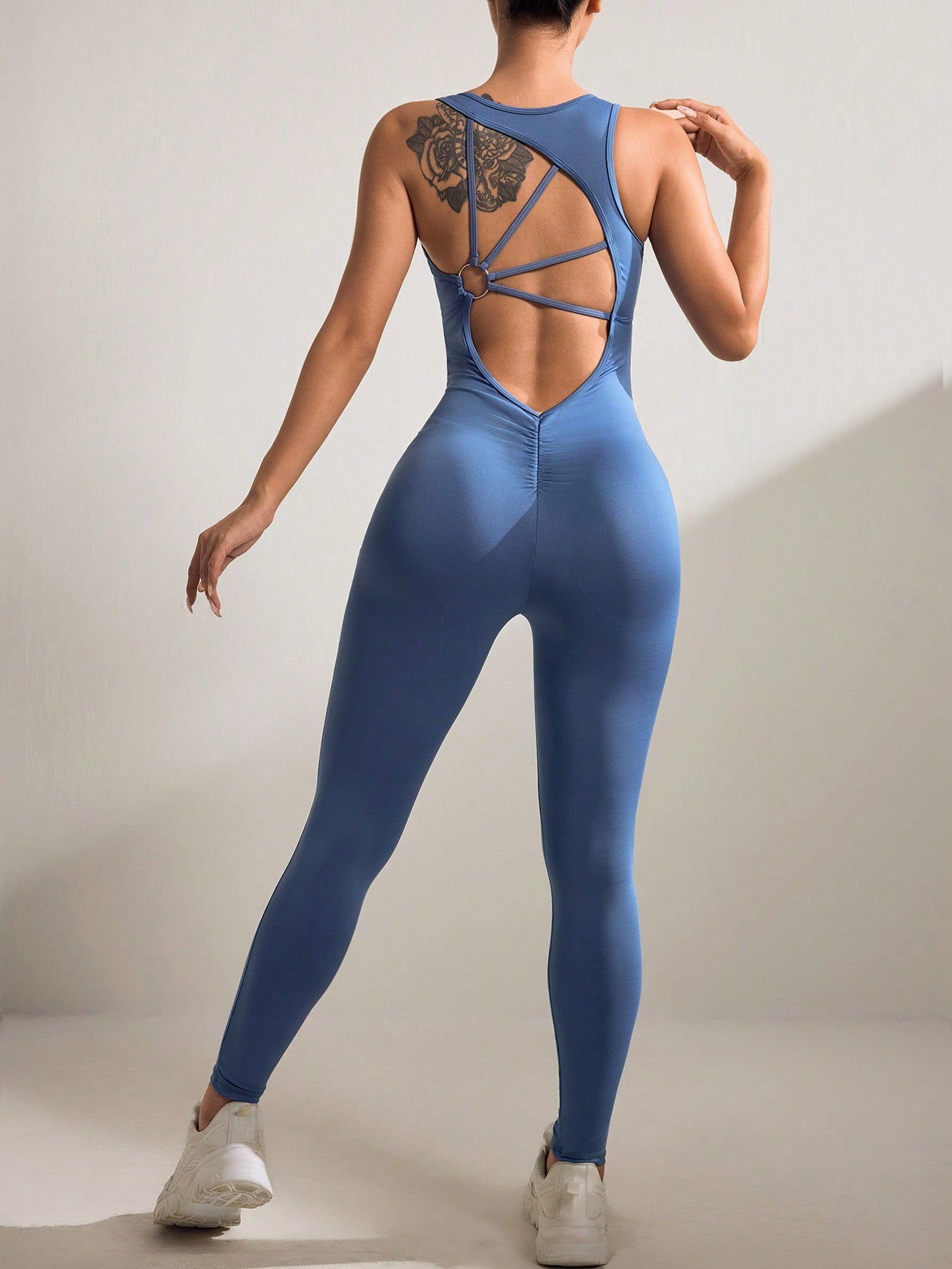 بدلة رياضية بدون أكمام لليدات ، بدلة قصيرة ذات حلقة ظهر بدون ظهر ذات لون أحادي