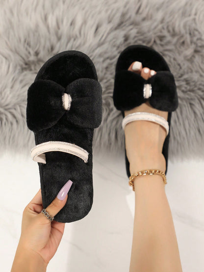 الشبشب النسائي مريح الحجم الكبير مزين بفرو مقلد وراين ستون ذو موضة جديدة