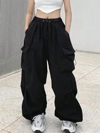 سراويل شحن سوداء فضفاضة متحررة مع جيوب كبيرة الحجم للاستخدام اليومي العادي