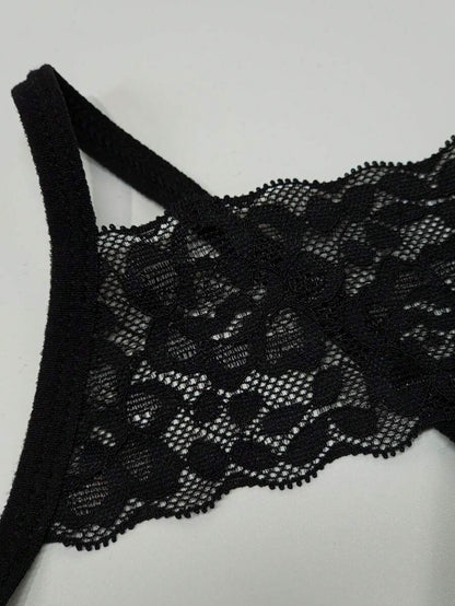 ملابس داخلية نسائية