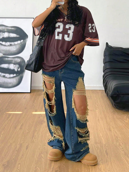 جينز كاجوال من الدنيم مع جيب مزين بتصميم مشوه بصورة أنيقة