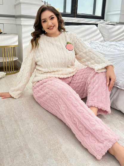 طقم كاجوال دافئ للمقاسات الكبيرة مكون من ملابس علوية مطرز مبطن بالنعومة بلون المشمش وبنطال وردي، 2 قطعة