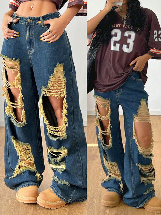 جينز كاجوال من الدنيم مع جيب مزين بتصميم مشوه بصورة أنيقة