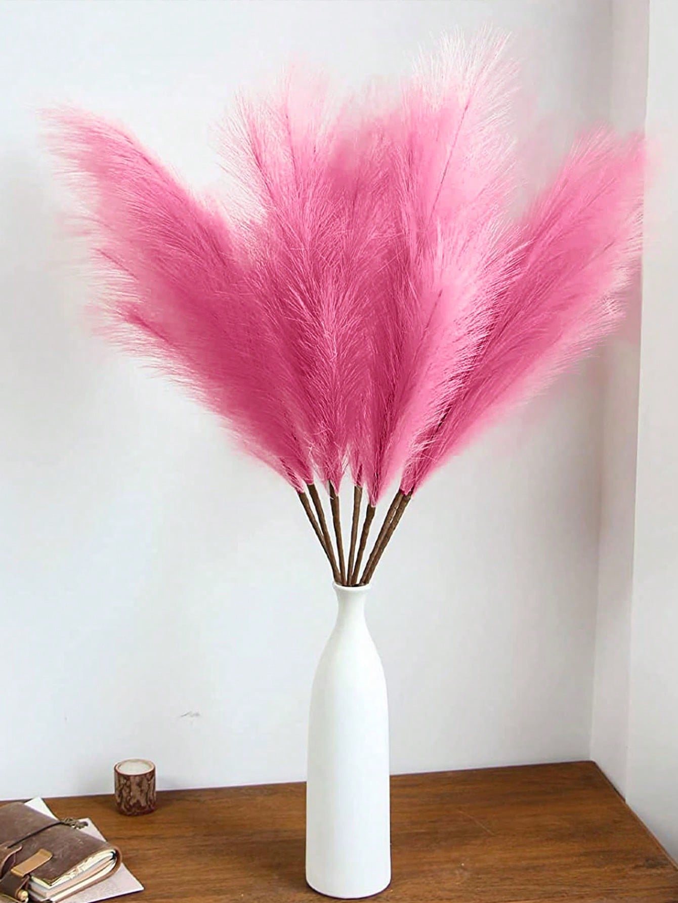 ن حشيشة الخوص الصناعية الملونة بالوردي