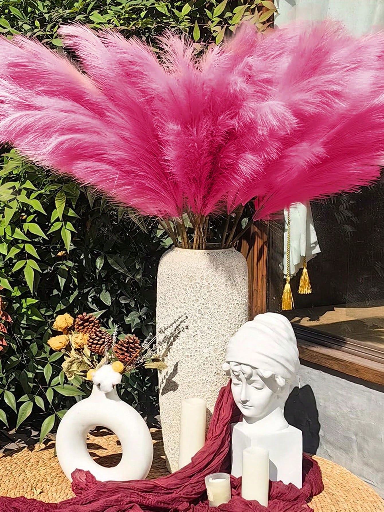 ن حشيشة الخوص الصناعية الملونة بالوردي