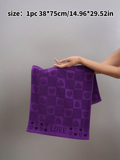 منشفة ٪100 قطن جاكار بتصميم قلب