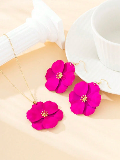 طقم قلادة و أقراط معدنية ملونة متعددة الطبقات