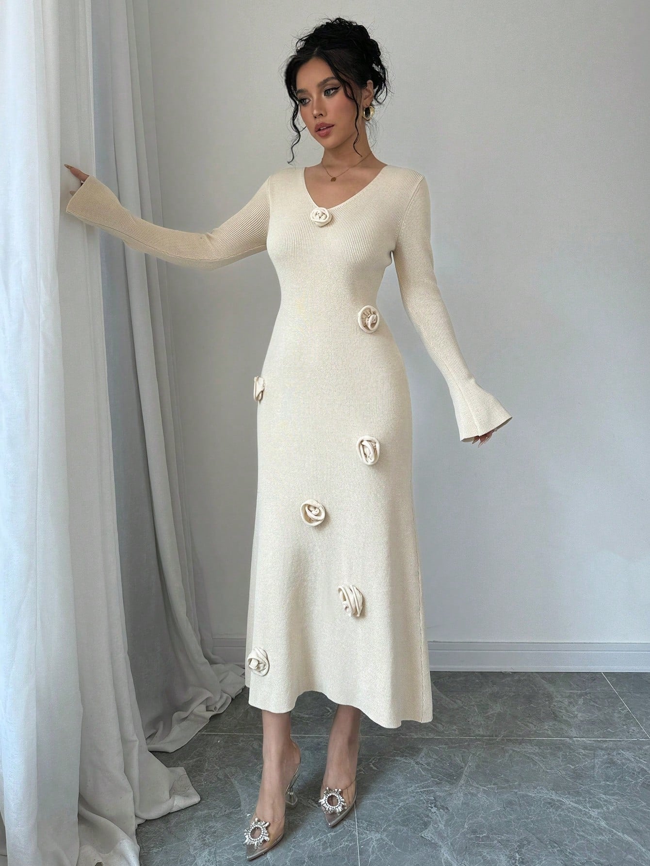 فساتين ثقيلة نسائية مطرز بزهور