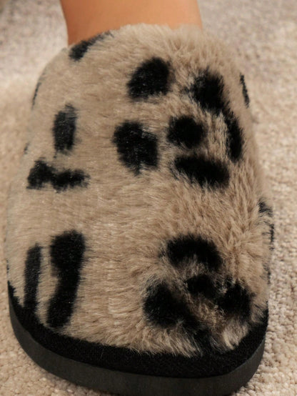 نعال منزلية للنساء والفتيات من القماش المخملي الأسود الناعم