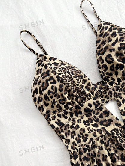 فستان نمر ذو خصر أ بأشلاء زهرية على طبقات الهامش علي قميص سيدات للعطلة